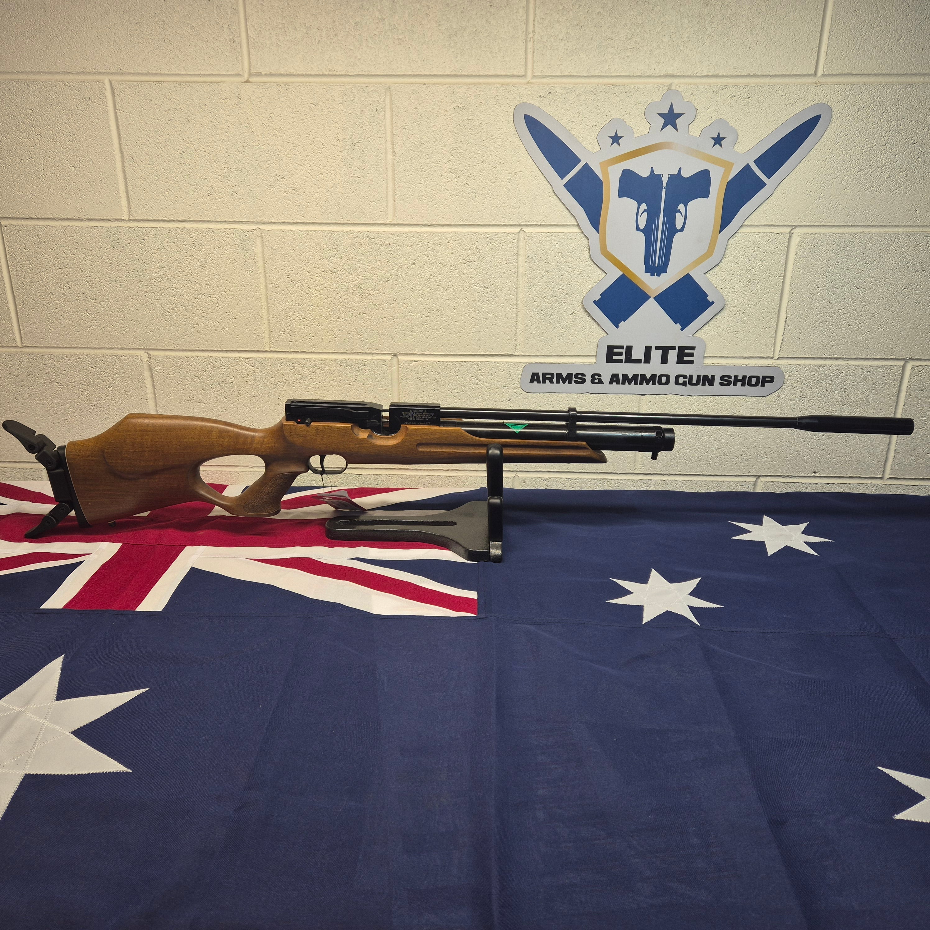 WEIHRAUCH HW 100 177AIR WITH 2 MAGAZINES