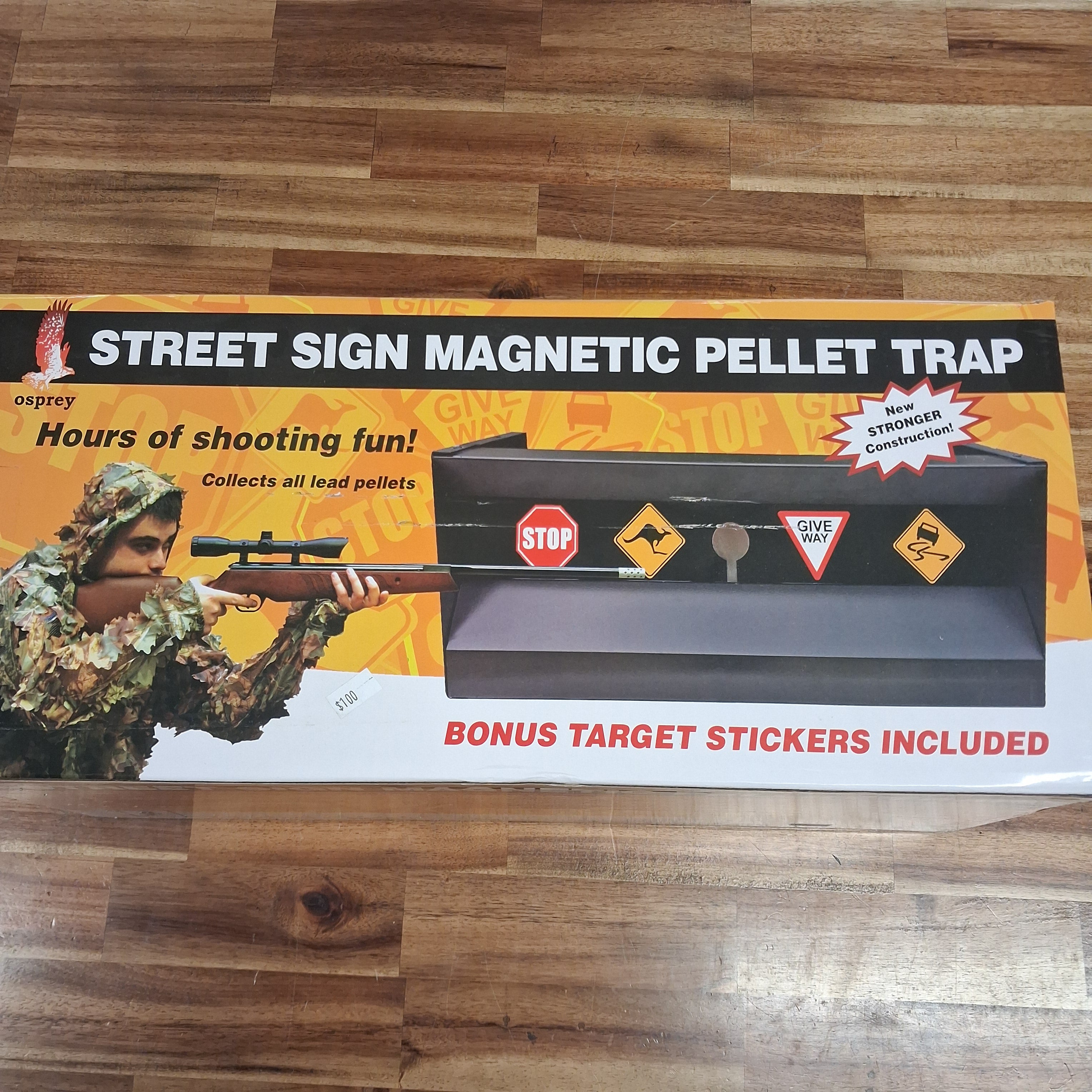 MAGNETIC STREET SIGN PELLET TRAP
