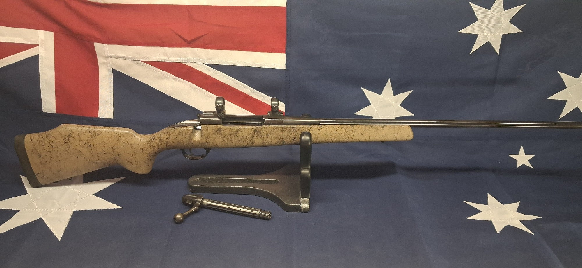 WEATHERBY MARK V 243WIN WITH 1" DIRECT MOUNT RINGS