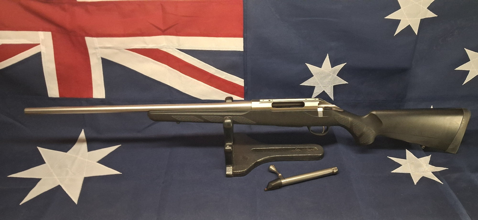 TIKKA T3 **LEFT HAND** 270WIN SYNTHETIC STAINLESS 4RD