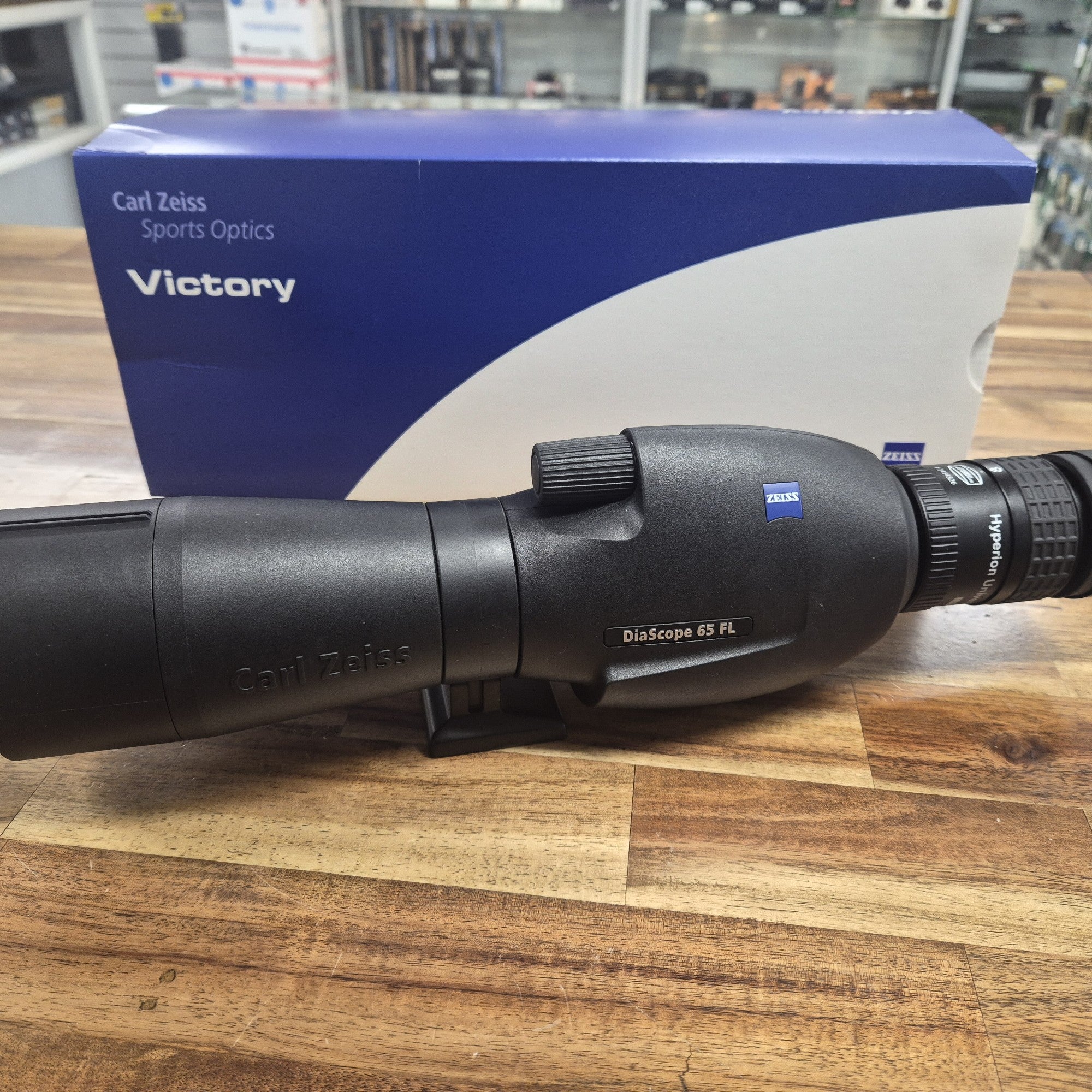 ZEISS DIASCOPE 65 T* FL STRAIGHT VIEW WITH EYEPIECE (BAADER HYPERION UNIVERSAL ZOOM MARK IV 8X24MM X 1 EYEPIECE & BAADER ADAPTER)