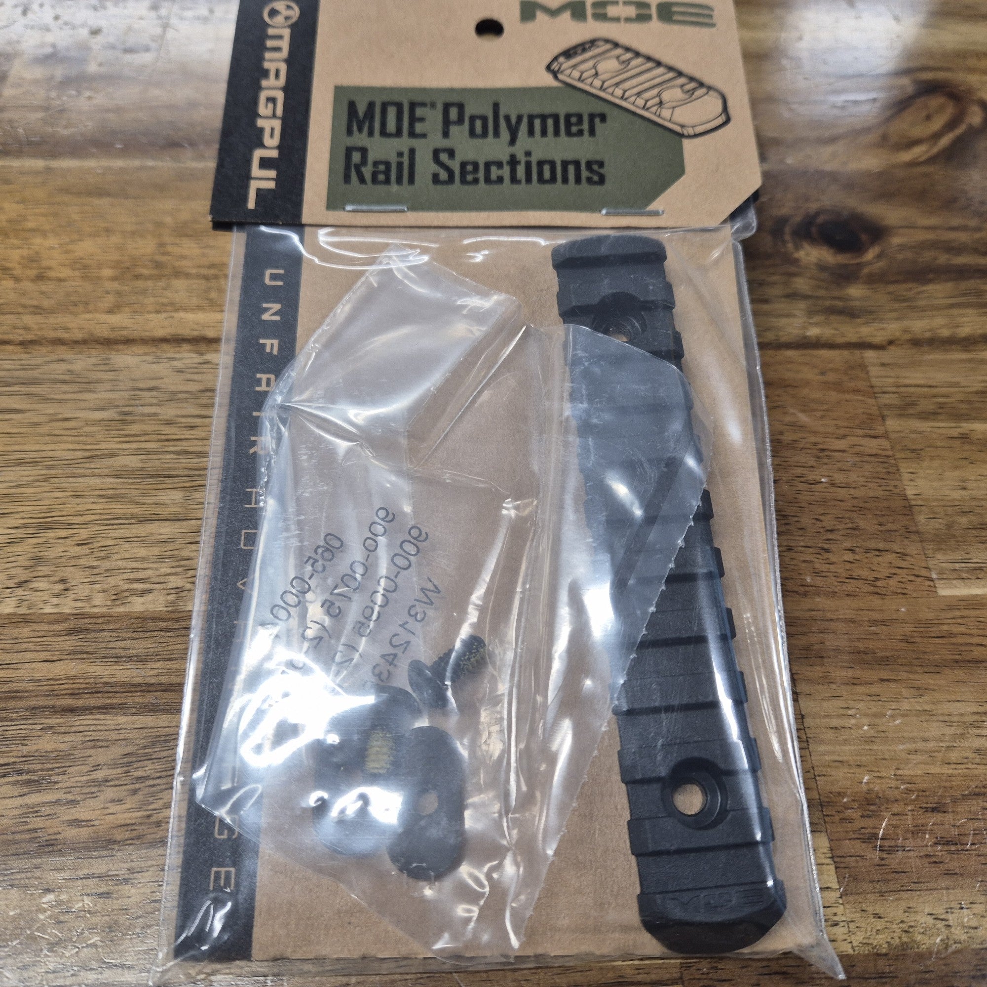 MOE POLYMER RAIL, 11 SLOTS