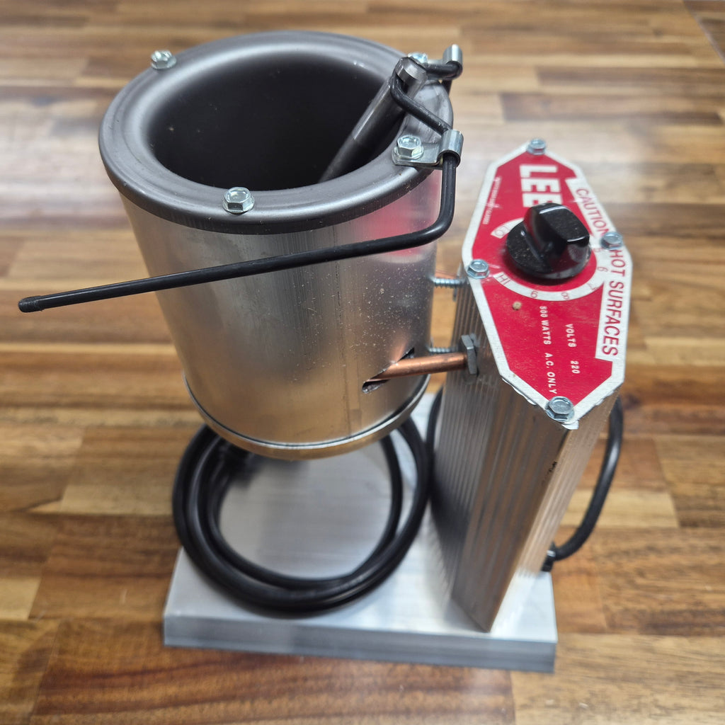 LEE PRODUCTION POT IV ELECTRIC METAL MELTER